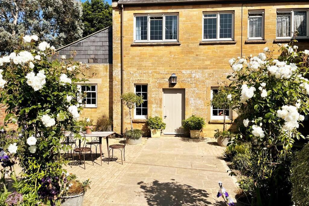 Escape To Ash House 18Th Century Manor In Somerset Martock Exterior photo